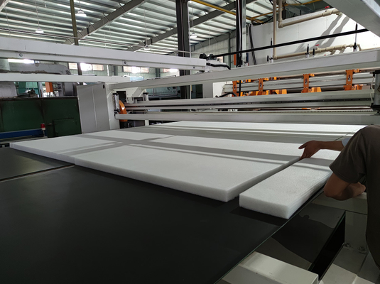 Productielijn van polyester warmtebindingswatten Aanpasbare kleur voor zachte watten